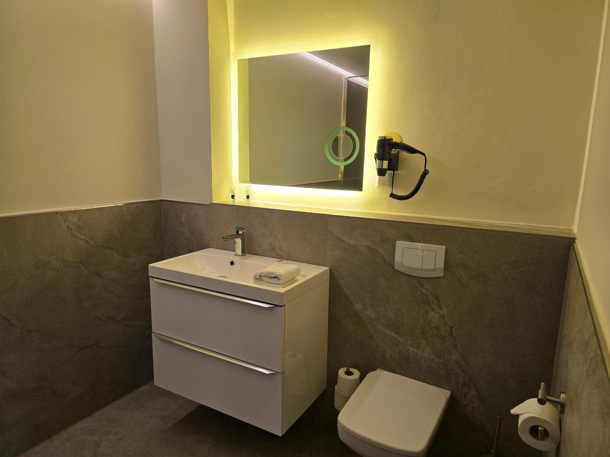Hotel Am Kurpark 치노비츠 외부 사진
